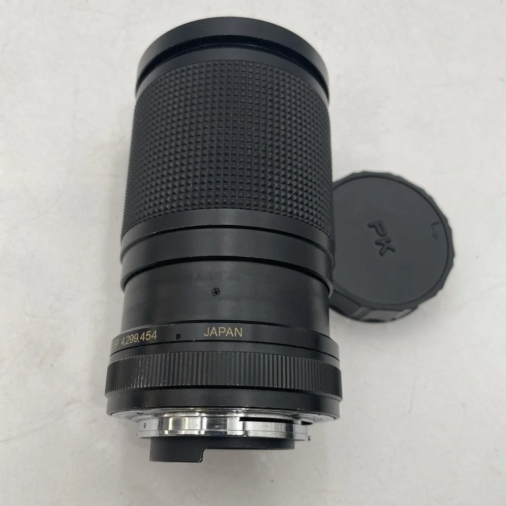Vivitar Macro Focusing Zoom Lens. 28-85mm F: 3.5-4.5 No: 77300106